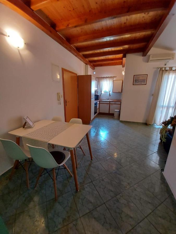 Apartments Tomic Biograd Na Moru Exteriör bild