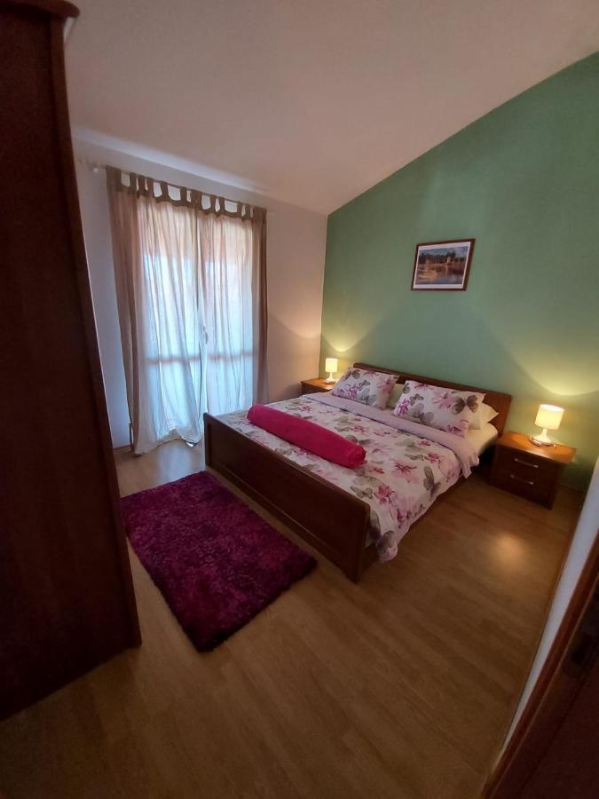 Apartments Tomic Biograd Na Moru Exteriör bild