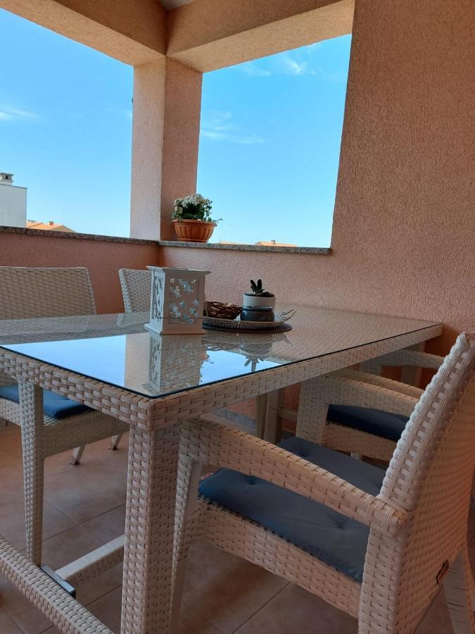 Apartments Tomic Biograd Na Moru Exteriör bild