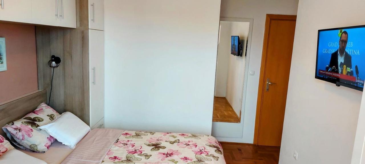 Apartments Tomic Biograd Na Moru Exteriör bild